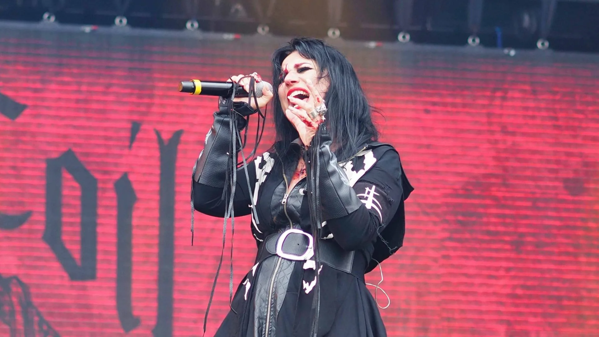 Live Report Lacuna Coil Hellfest 2022