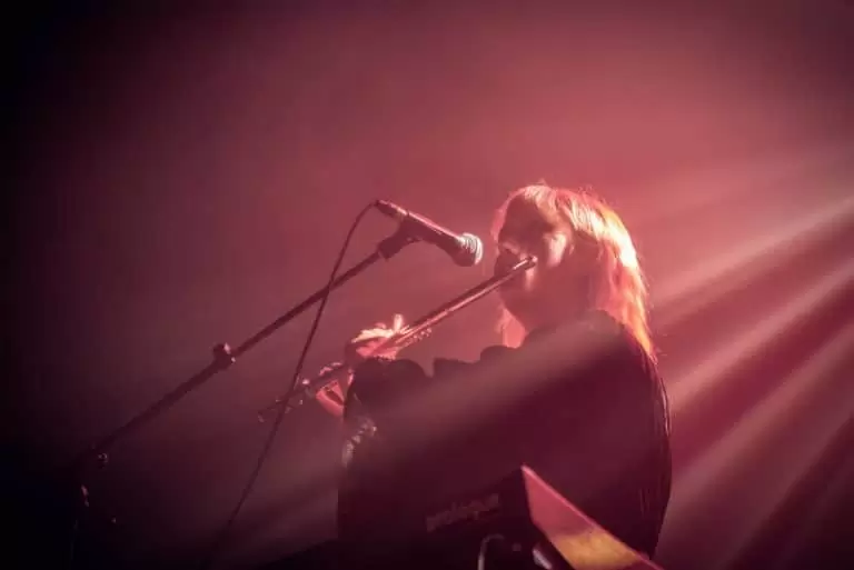 Kaelan Mikla en concert, photo Noise Injection
