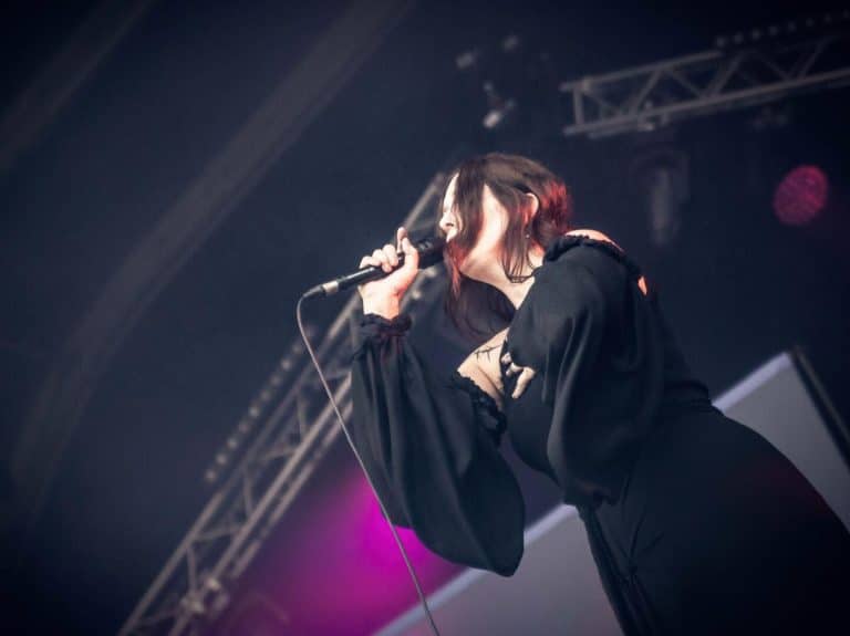 Chelsea Wolfe en concert, photo Noise Injection