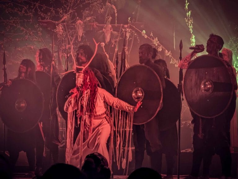 Heilung en concert, photo Noise Injection