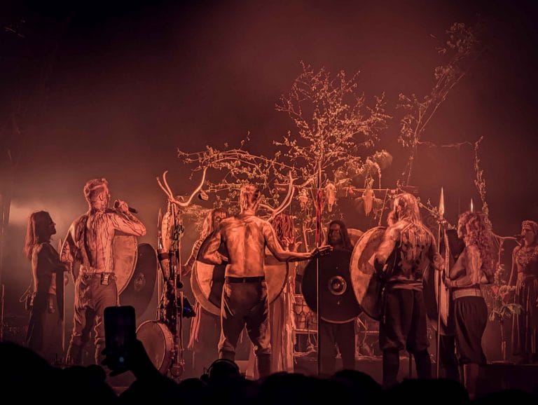Heilung en concert, photo Noise Injection