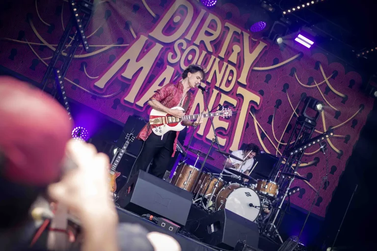 Dirty Sound Magnet en concert, photo Noise Injection