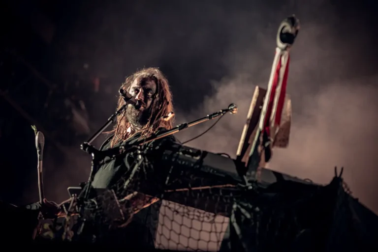 Heilung en concert, photo Noise Injection