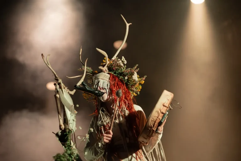 Heilung en concert, photo Noise Injection