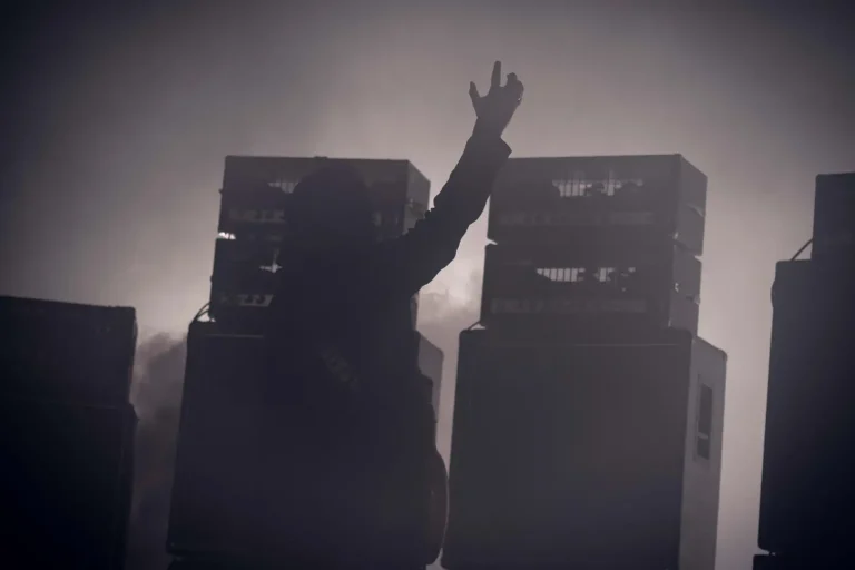 Sunn O))) en concert, photo Noise Injection