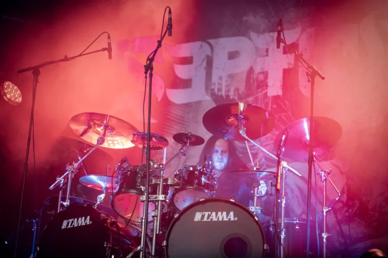 Septicflesh en concert, photo Noise Injection