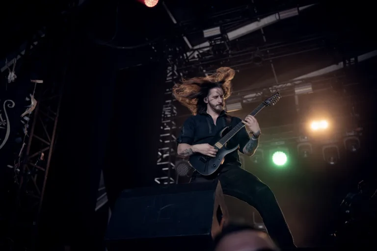 Perchta en concert, photo Noise Injection